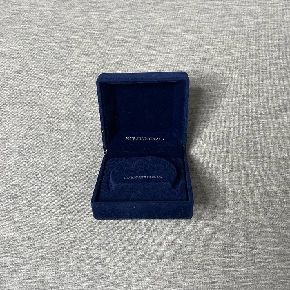 Solid Navy Blue Velour 3”x3” Bracelet Jewelry Gift Box